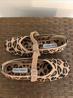 Steve Madden Leopard-Print Mary Jane Flats in Tan and Black